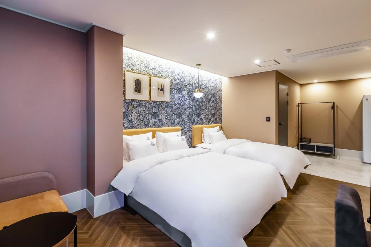 Browndot Hotel Sasang Renecite Busan Esterno foto