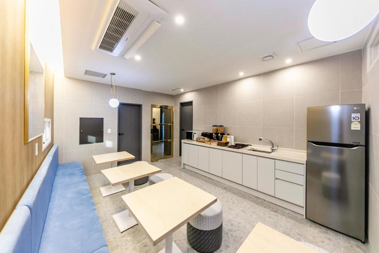 Browndot Hotel Sasang Renecite Busan Esterno foto