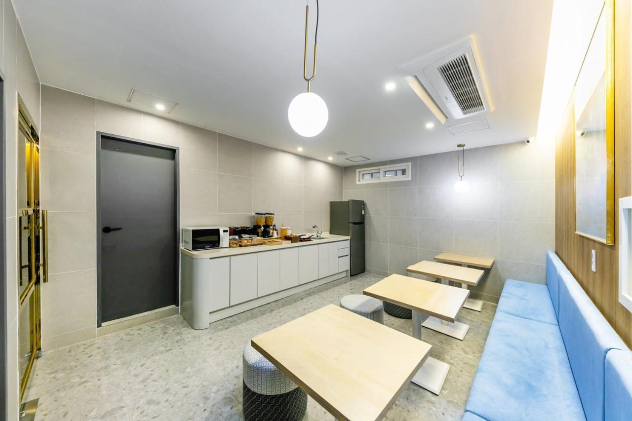 Browndot Hotel Sasang Renecite Busan Esterno foto